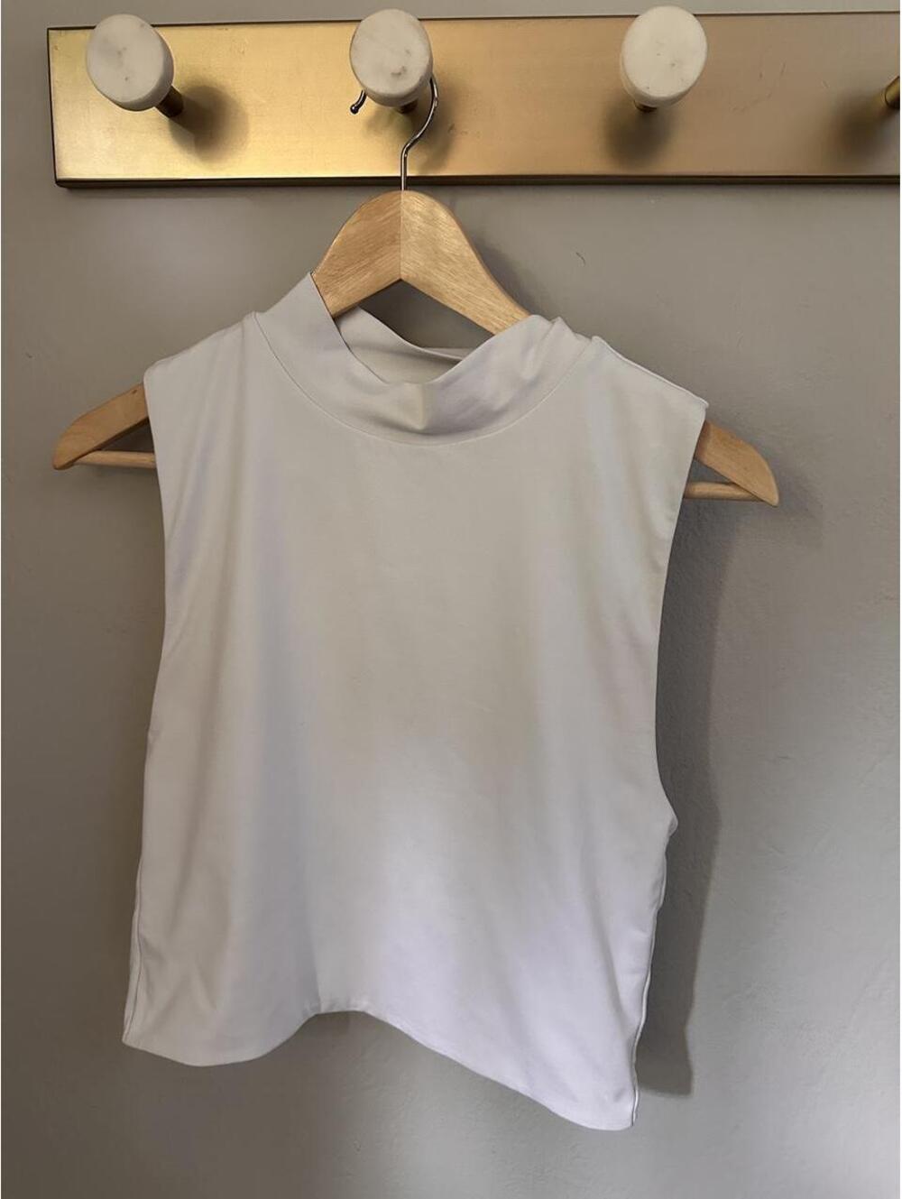 Babaton Women's White Crop-top